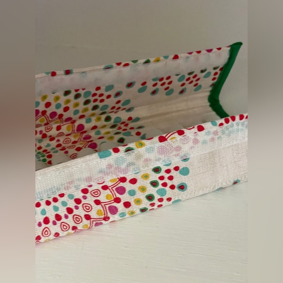 Oiling Bliss pouch: Oil pouch holds 10mL roller oils - Picture 3 of 6